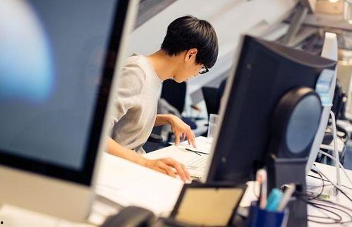 娱乐吃瓜酱程序员,揭秘编程界的趣味与智慧